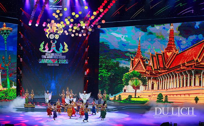 Chương trình biểu diễn nghệ thuật chào mừng của đất nước Chùa Tháp bằng Vũ điệu Apsara - biểu tượng của văn hóa, tâm hồn và bản sắc của người Khmer